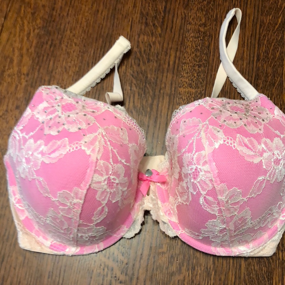 Victoria’s Secret Body by Victoria 34DDD
